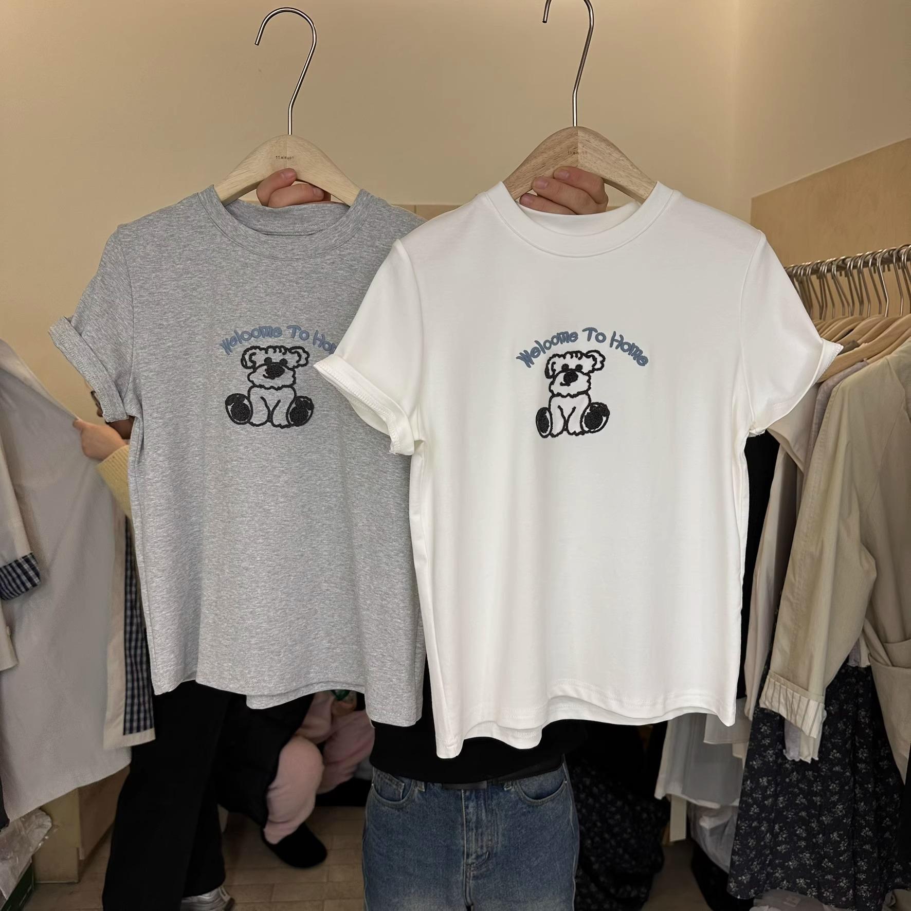 Women s Spring 2025 Korean Cartoon Teddy Bear Embroidered T-Shirt - Short Sleeve, Round Neck, Youthful Style XL
Women s Spring 2025 Korean Cartoon Teddy Bear Embroidered T-Shirt - Short Sleeve, Round Neck, Youthful Style XL