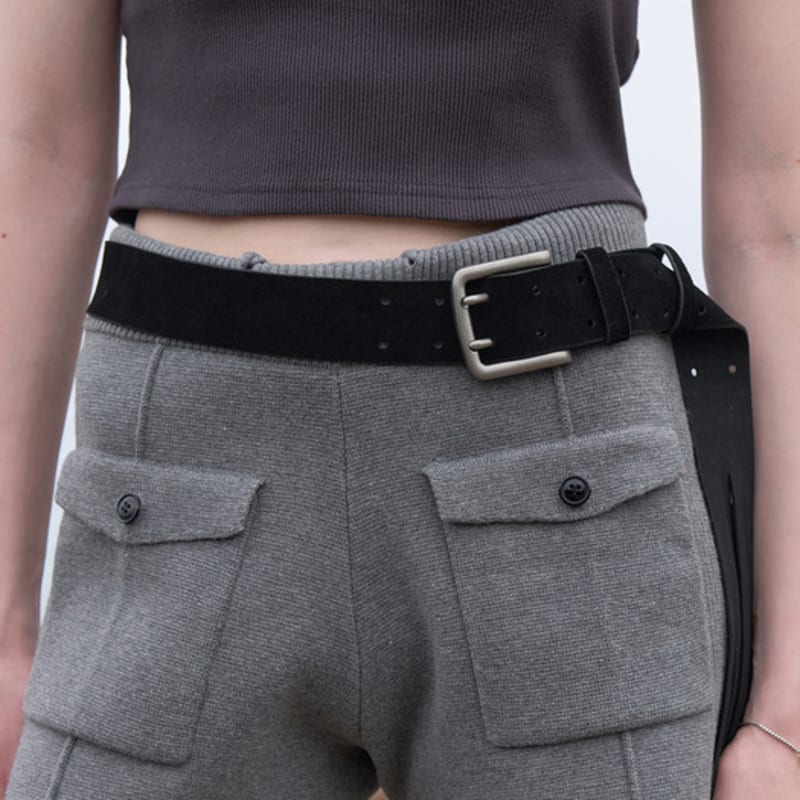 NOIRER для ЖЕНЩИН Западный ремень из замши (черный) FREE
NOIRER для ЖЕНЩИН Западный ремень из замши (черный) FREE