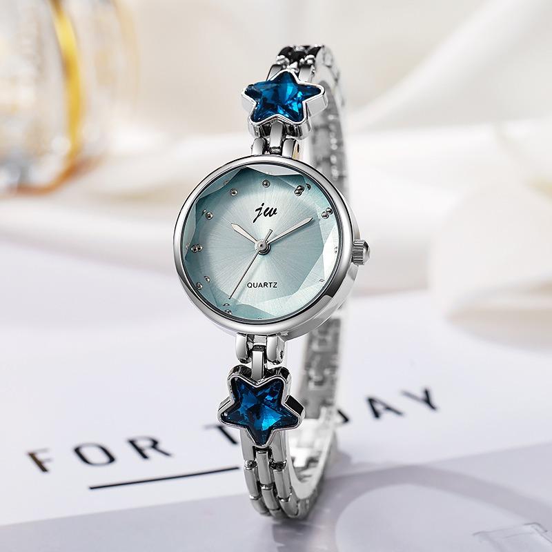 Fashion and Simple Temperament Chain Steel Women s Watch, Women s Learning Life Waterproof Korean Version
Fashion and Simple Temperament Chain Steel Women s Watch, Women s Learning Life Waterproof Korean Version