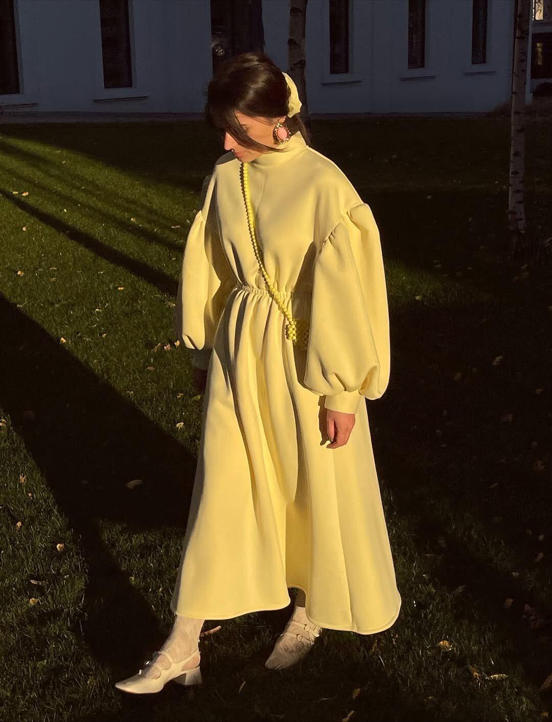 European and American women s clothing autumn and winter new fashion lantern sleeves slim casual pendulum A-shaped dress long dress XL
European and American women s clothing autumn and winter new fashion lantern sleeves slim casual pendulum A-shaped dress long dress XL