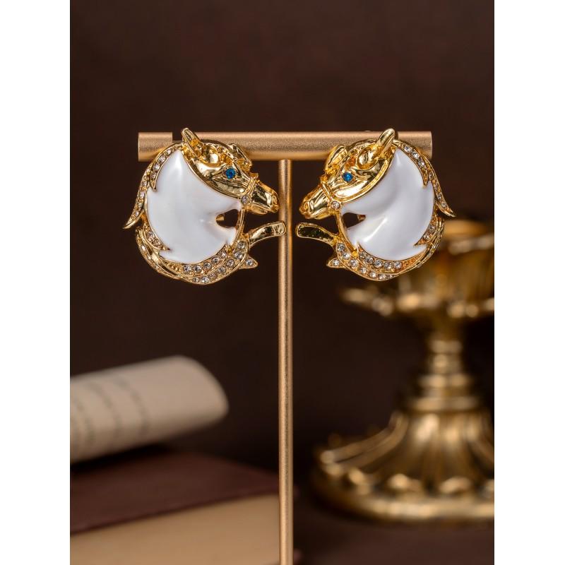 Vintage Enamel Studded Horse Head Earrings With Versatile Temperament High-end Feel. Women
Vintage Enamel Studded Horse Head Earrings With Versatile Temperament High-end Feel. Women