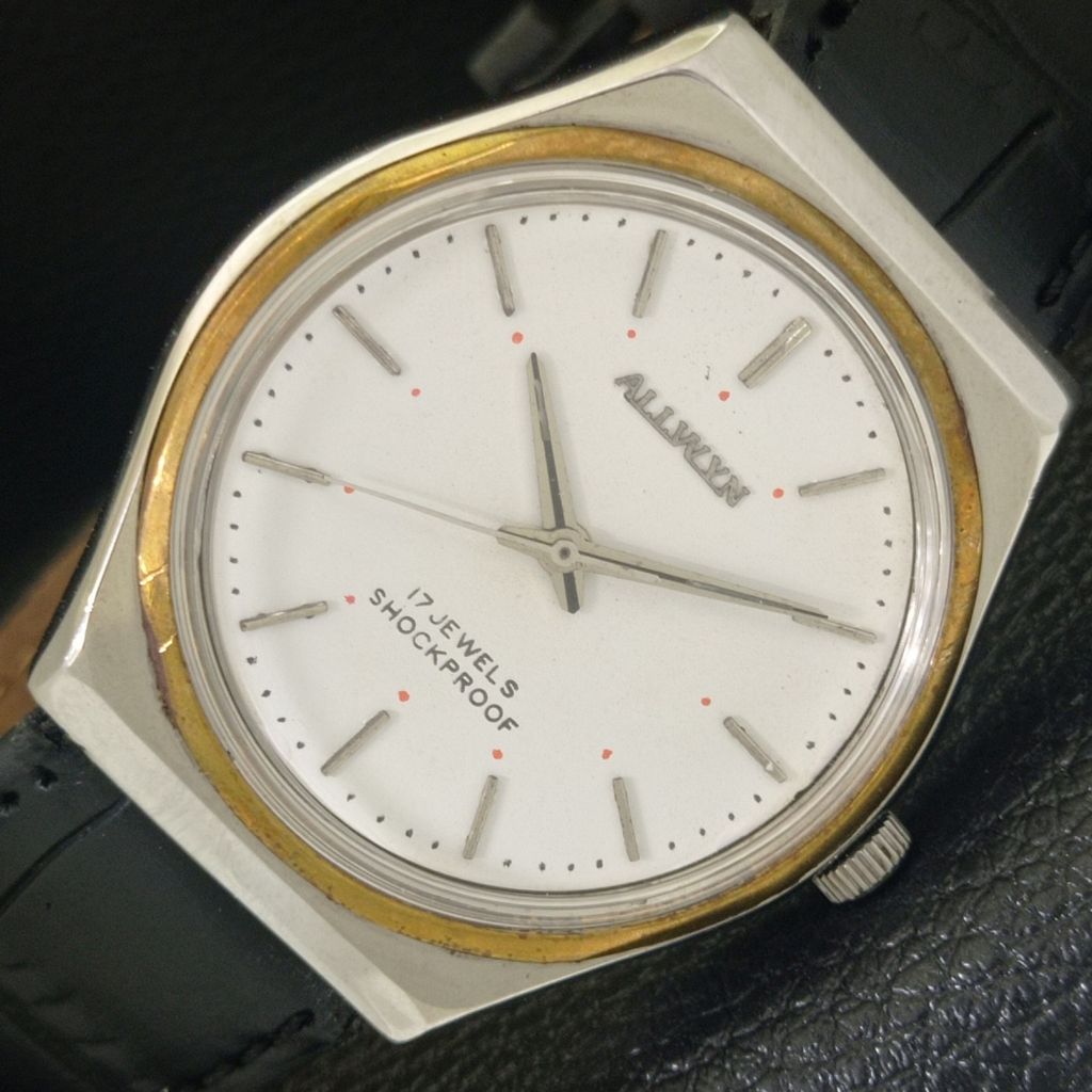 ALLWYN HAND-WINDING INDIA 6300A MENS VINTAGE WHITE COLOR DIAL WATCH a704012-1 R213h-a704012
ALLWYN HAND-WINDING INDIA 6300A MENS VINTAGE WHITE COLOR DIAL WATCH a704012-1 R213h-a704012