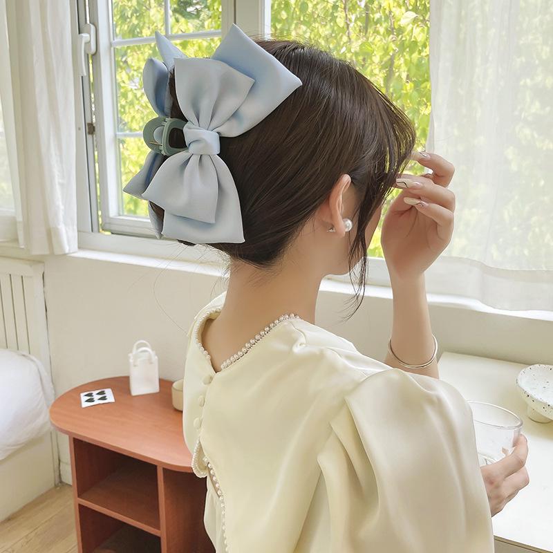 Элегантная ретро-свежая заколка для волос с облачным бантом-пузырем: Большая заколка-краб для затылка
Элегантная ретро-свежая заколка для волос с облачным бантом-пузырем: Большая заколка-краб для затылка