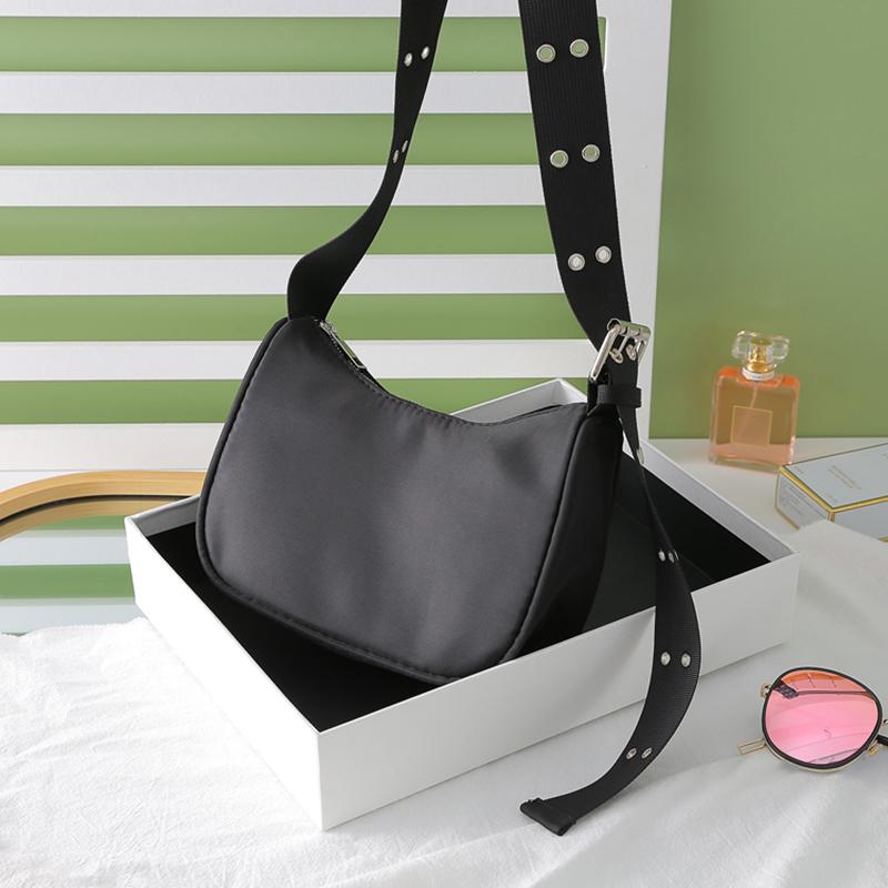 Yogodlns Trendy Nylon Shoulder Bag For Women Vintage Crossbody Bags Female Street Messenger Handbag and Purse Travel Simple Tote 22x5x15cm
Yogodlns Trendy Nylon Shoulder Bag For Women Vintage Crossbody Bags Female Street Messenger Handbag and Purse Travel Simple Tote 22x5x15cm