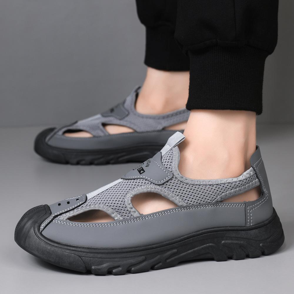 Breathable bag head sandals hole shoes outdoor non-slip sports leisure hollow mesh shoes 44 чорний
Breathable bag head sandals hole shoes outdoor non-slip sports leisure hollow mesh shoes 44 чорний