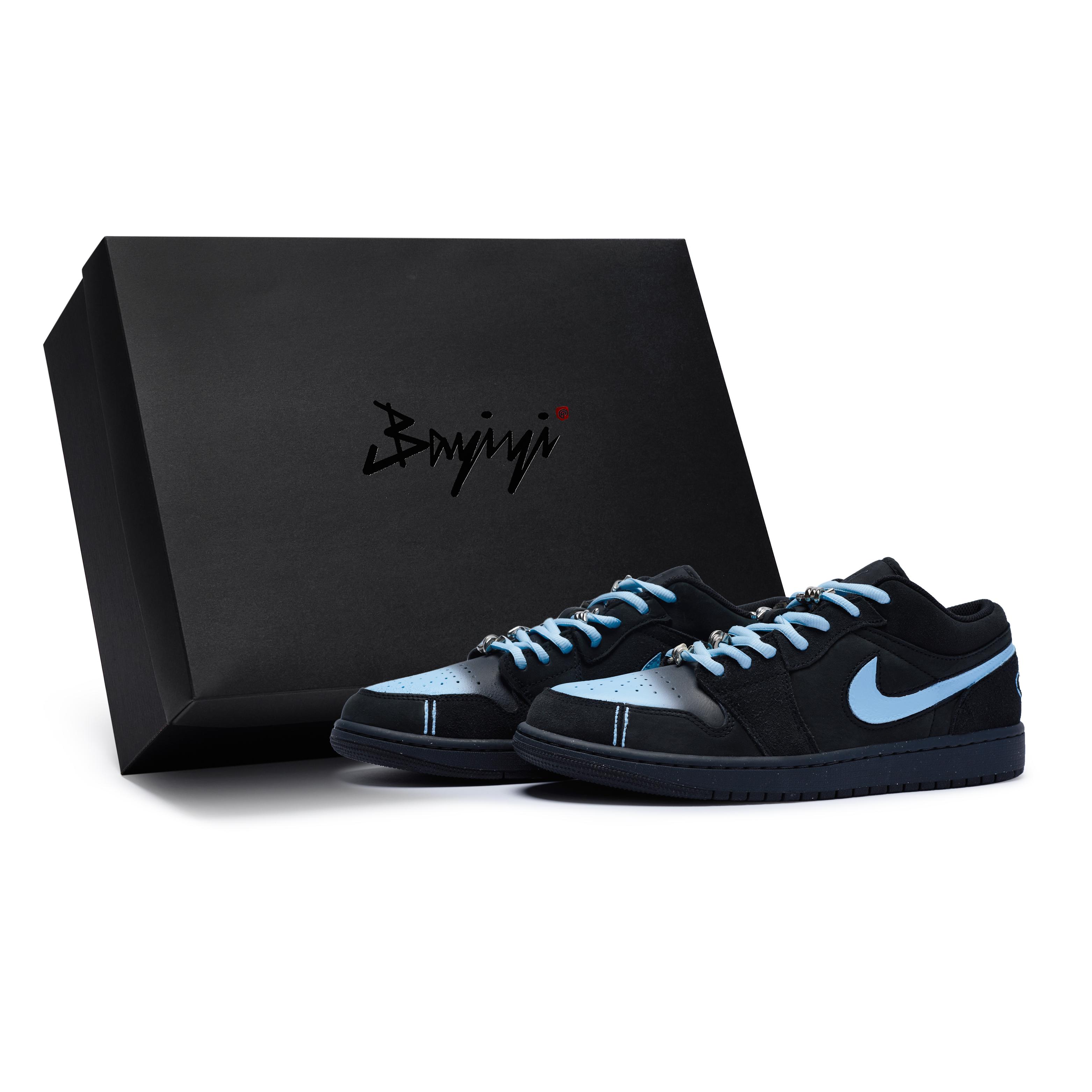 Jordan Air Jordan 1 811 Manufacturing, Black And Blue Suede, Special Shoe Box Low top Vintage Basketball Shoes Men s FD8635-001(Team80-S-BOX) 40
Jordan Air Jordan 1 811 Manufacturing, Black And Blue Suede, Special Shoe Box Low top Vintage Basketball Shoes Men s FD8635-001(Team80-S-BOX) 40