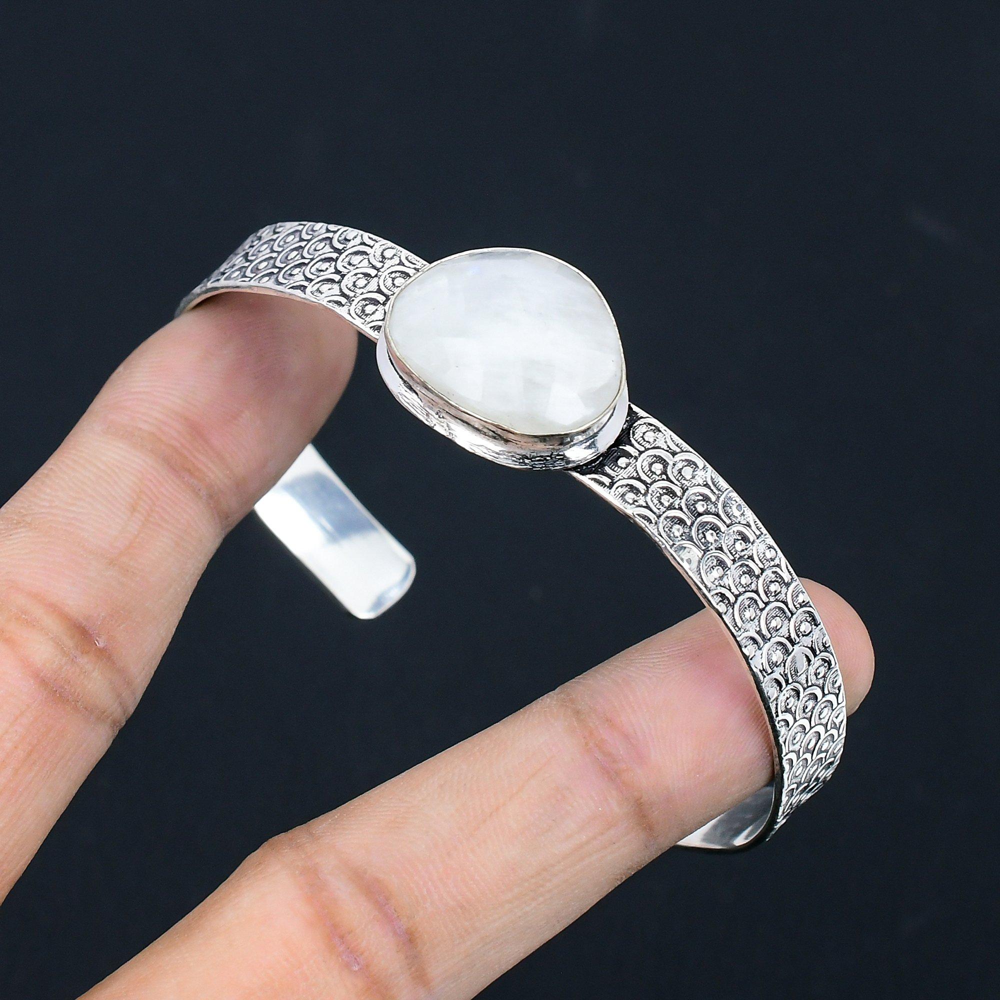 Natural Rainbow Moonstone Gemstone 925 Silver Bangle Adjustable For Girls Adjustable
Natural Rainbow Moonstone Gemstone 925 Silver Bangle Adjustable For Girls Adjustable