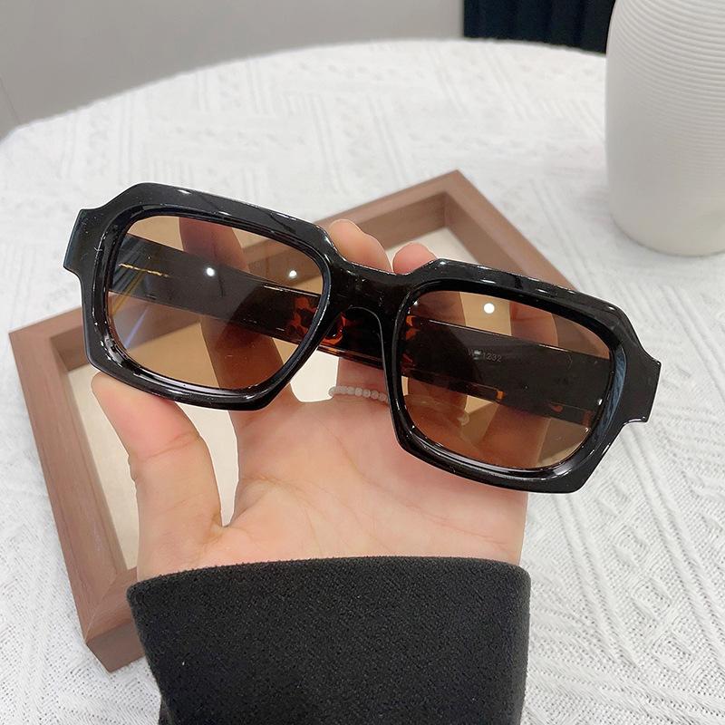 JYL TS Plain Frame Sunglasses Women UV Protection Fashion WF1232B A-9523 персидский розовый
JYL TS Plain Frame Sunglasses Women UV Protection Fashion WF1232B A-9523 персидский розовый