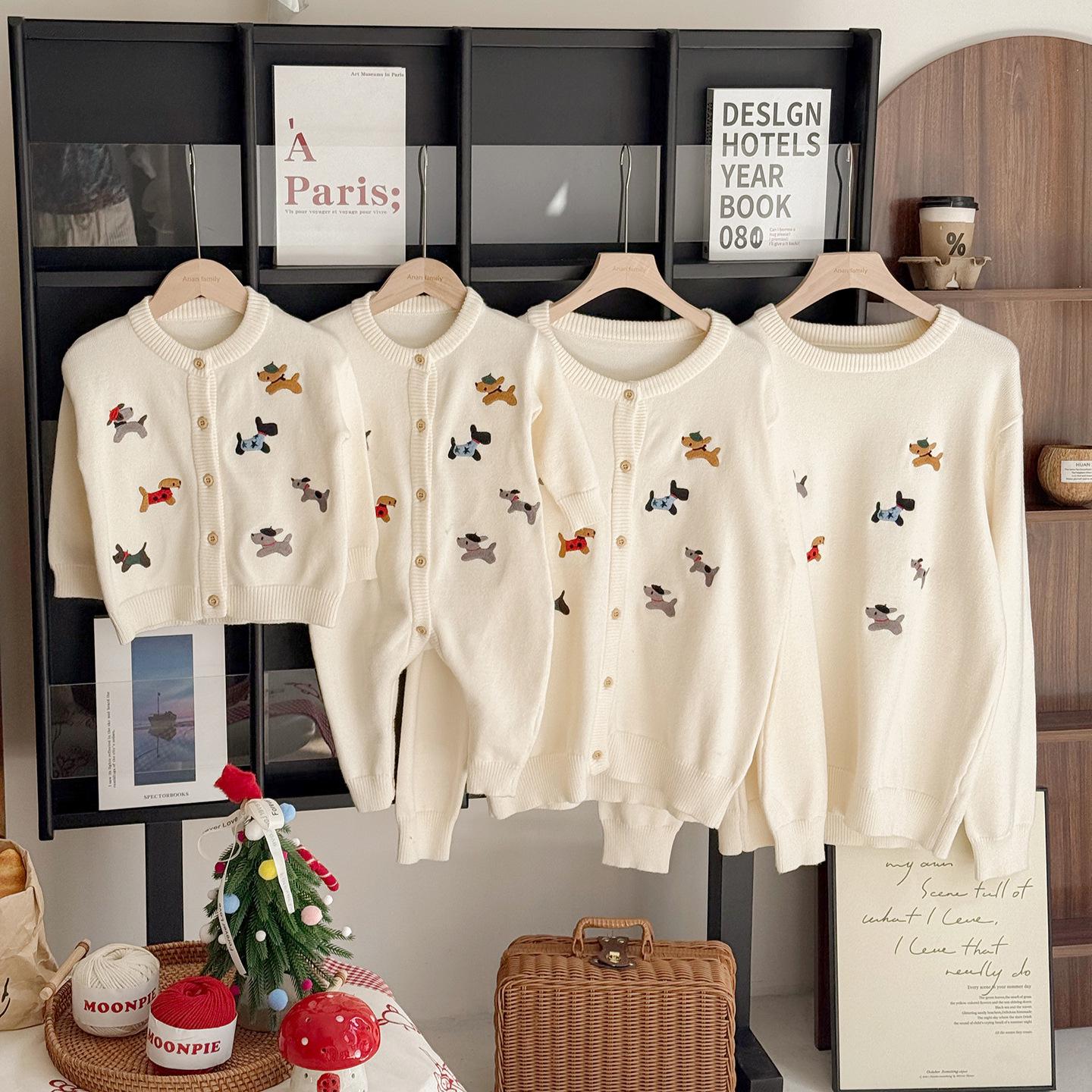 2025 Autumn/Winter Family Sweater: Parent-Child Cartoon Puppy Embroidery Knit Cardigan Top 120 абрикосовий
2025 Autumn/Winter Family Sweater: Parent-Child Cartoon Puppy Embroidery Knit Cardigan Top 120 абрикосовий