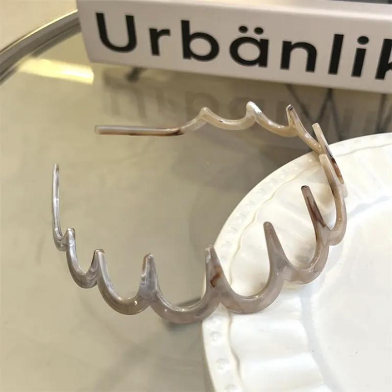 1PC Wavy Teeth Hair Comb Headband For Women Non-Slip Hair Clips Bath Home Use High Crown Volume Hairband Stylish Hair Accessories кофейный
1PC Wavy Teeth Hair Comb Headband For Women Non-Slip Hair Clips Bath Home Use High Crown Volume Hairband Stylish Hair Accessories кофейный