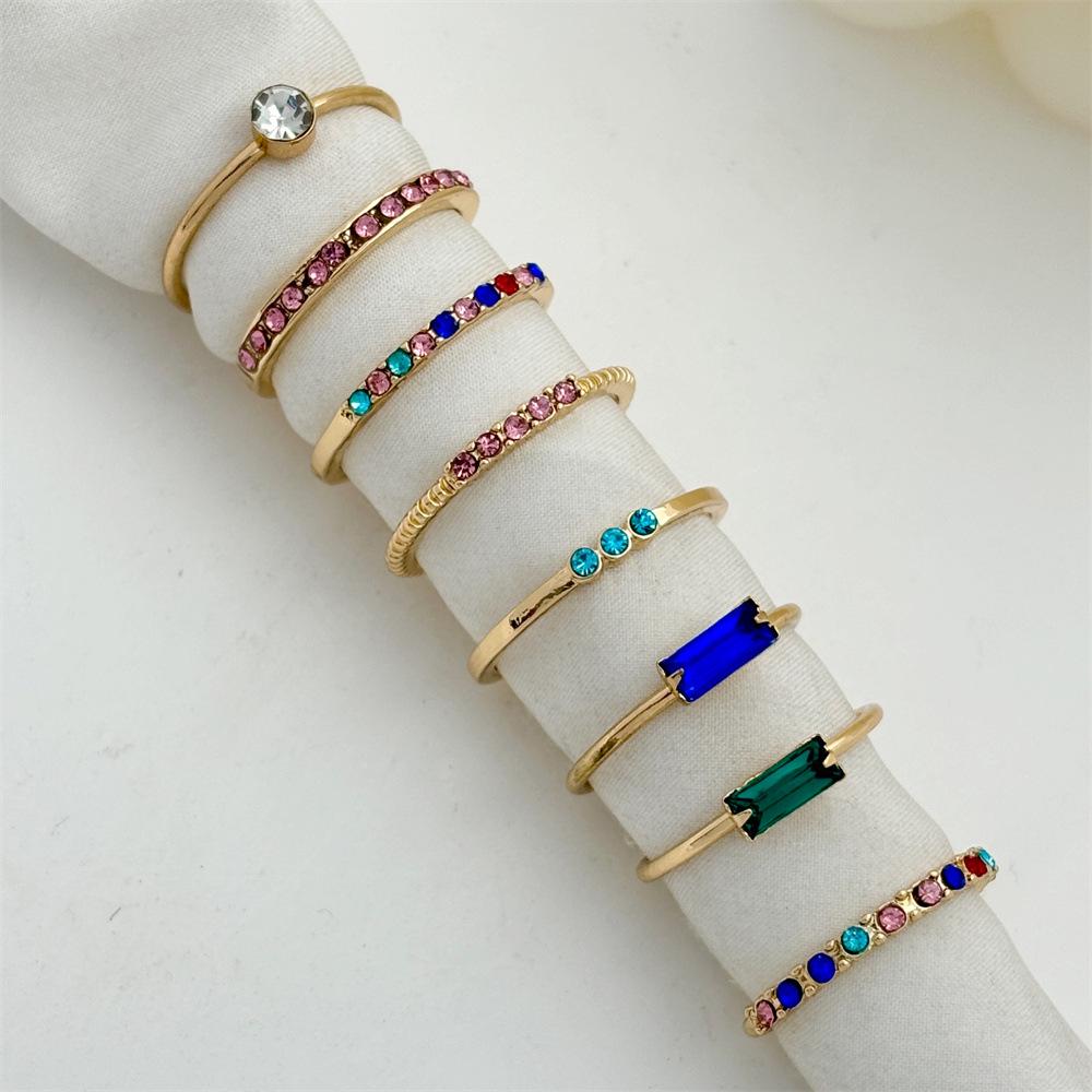 Trendy Women s Diamond Inlaid Niche Design Ring – Simple, Cold Style for Index Finger золотой
Trendy Women s Diamond Inlaid Niche Design Ring – Simple, Cold Style for Index Finger золотой