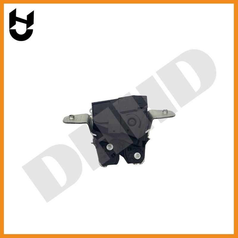 Mercedes W204 Tailgate Latch Compatible A2047401300
Mercedes W204 Tailgate Latch Compatible A2047401300