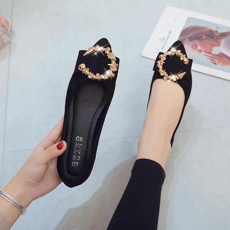 Single shoes women s spring and summer new shallow mouth pointed flat shoes women s soft sole professional black lazy one-pedal women s shoes 35 чорний
Single shoes women s spring and summer new shallow mouth pointed flat shoes women s soft sole professional black lazy one-pedal women s shoes 35 чорний