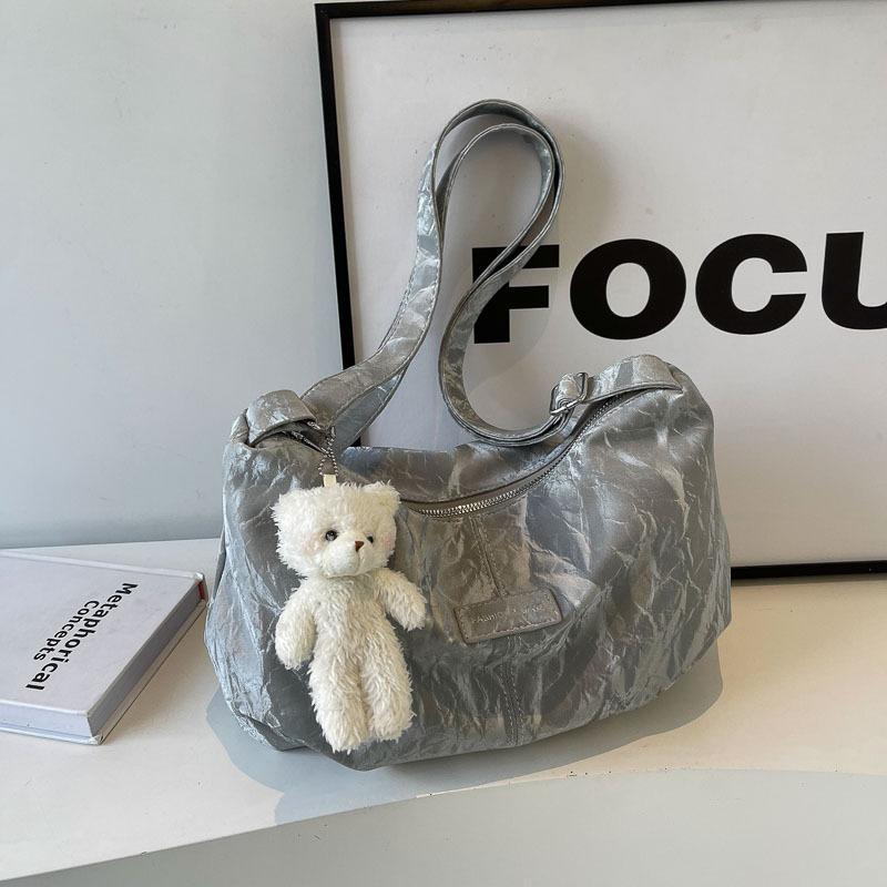 Tote bag women s 2024 new large-capacity commuter bag spring and summer versatile casual shoulder bag college student class bag срібло сірий колір
Tote bag women s 2024 new large-capacity commuter bag spring and summer versatile casual shoulder bag college student class bag срібло сірий колір