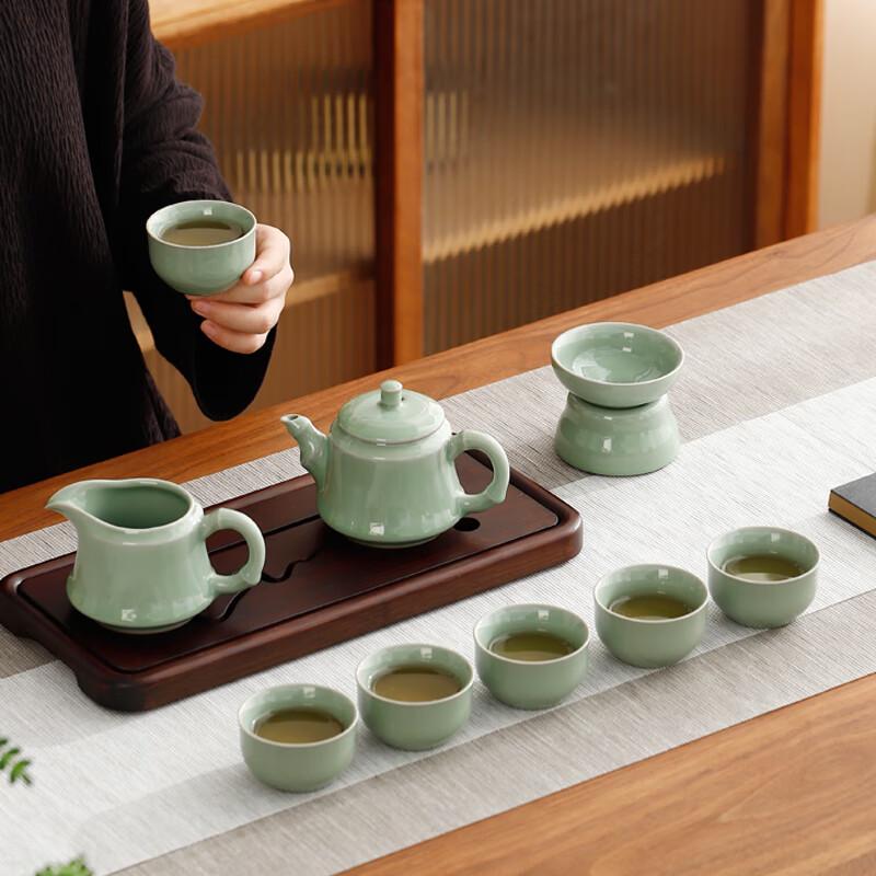 Bafangli 10-Piece Chinese Ceramic Tea Set
Bafangli 10-Piece Chinese Ceramic Tea Set