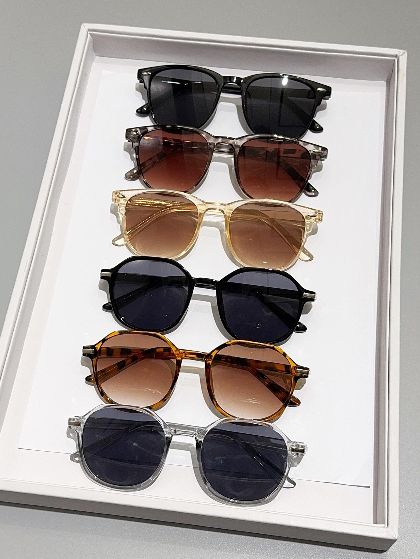 6Pcs Fashionable Women s Sunglasses Set Black Frame/Leopard Print and More Styles Uv Protection Daily Wear and Driving
6Pcs Fashionable Women s Sunglasses Set Black Frame/Leopard Print and More Styles Uv Protection Daily Wear and Driving