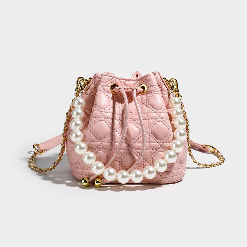 Xiaoxiangfeng Bag, New Pearl Chain Bag, Women s High-end and Versatile Leather Single Shoulder Crossbody Bucket Bag рожевий
Xiaoxiangfeng Bag, New Pearl Chain Bag, Women s High-end and Versatile Leather Single Shoulder Crossbody Bucket Bag рожевий