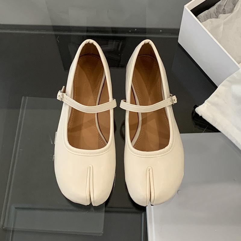 Мода 2025 Новая Мода Ремешок с Пряжкой Женские Мэри Джейн Лолита Балетки Обувь Женская Странный Носок Обувь Мелкие Женские Балетки С Обувью 35 бежевый
Мода 2025 Новая Мода Ремешок с Пряжкой Женские Мэри Джейн Лолита Балетки Обувь Женская Странный Носок Обувь Мелкие Женские Балетки С Обувью 35 бежевый