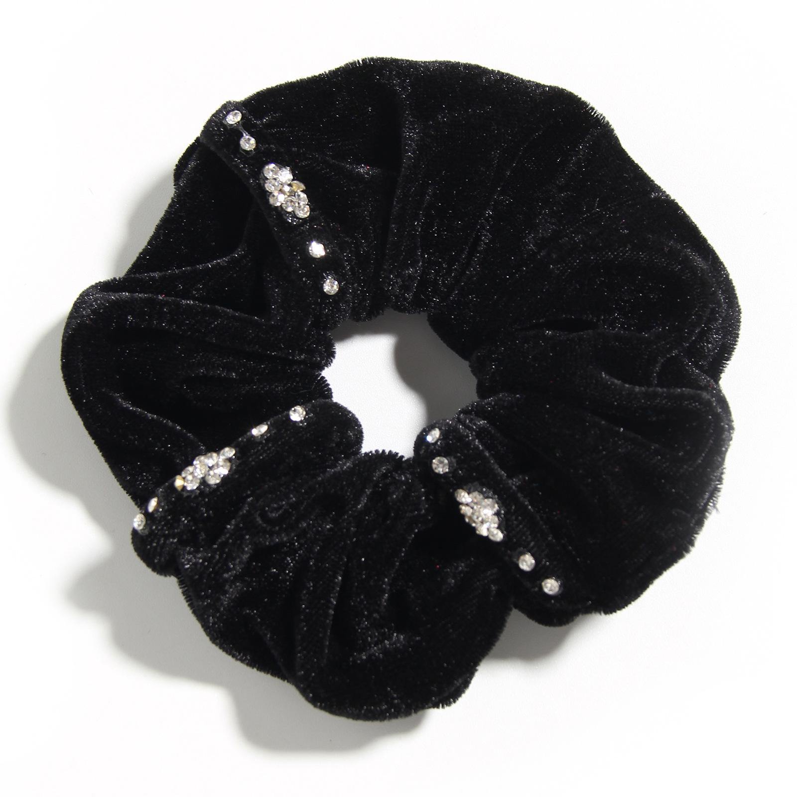 Velvet Hair Tie with Rhinestones - Non-Fading, Diamond-Studded Korean Scrunchie Hair Accessory
Velvet Hair Tie with Rhinestones - Non-Fading, Diamond-Studded Korean Scrunchie Hair Accessory