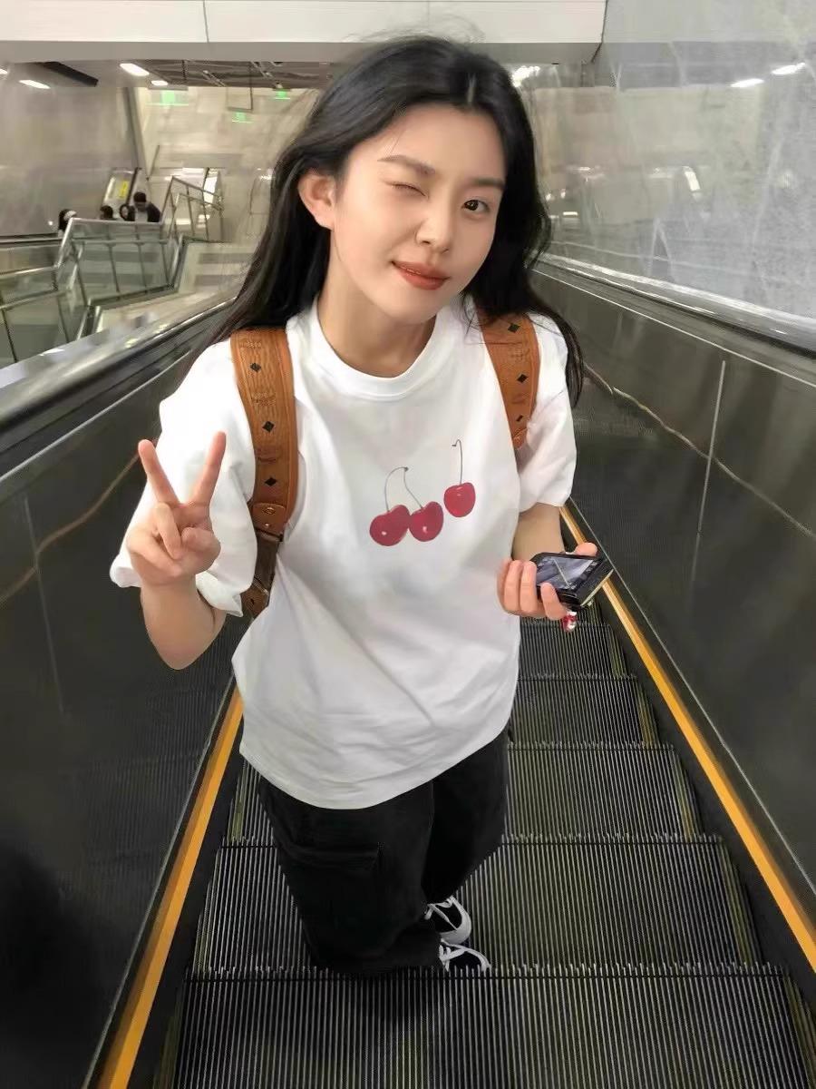 2025 Plus Size Women s White Short Sleeve Pure Cotton T-Shirt with Straight Shoulder Design XXL Premium
2025 Plus Size Women s White Short Sleeve Pure Cotton T-Shirt with Straight Shoulder Design XXL Premium