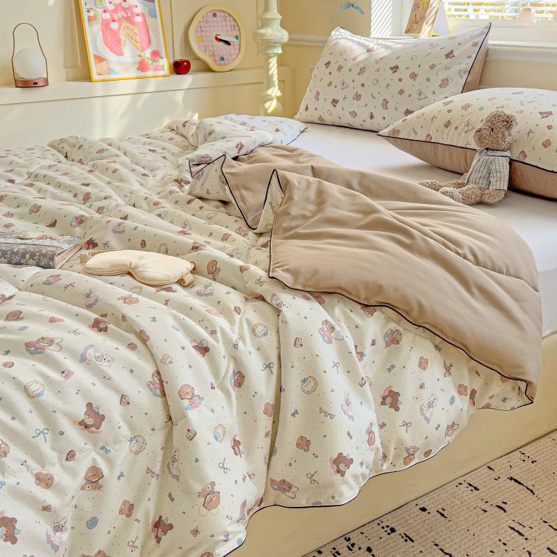 Class A Double Layer Gauze Summer Quilt - Soy Fiber, Cartoon Print, Machine Washable, Ideal for Air Conditioning, Maternal & Infant Use 110x150cm Quilt, Random Pattern
Class A Double Layer Gauze Summer Quilt - Soy Fiber, Cartoon Print, Machine Washable, Ideal for Air Conditioning, Maternal & Infant Use 110x150cm Quilt, Random Pattern