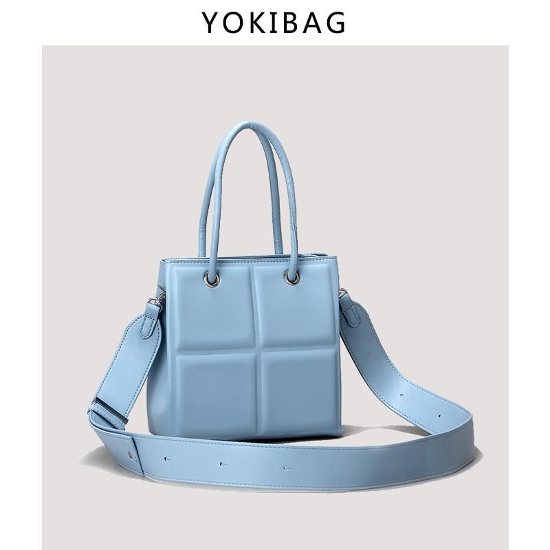 High-quality Niche All-match Portable Tote Bag Wide Shoulder Strap Cross-slung Women s Large-capacity Casual Single-shoulder Small Square
High-quality Niche All-match Portable Tote Bag Wide Shoulder Strap Cross-slung Women s Large-capacity Casual Single-shoulder Small Square