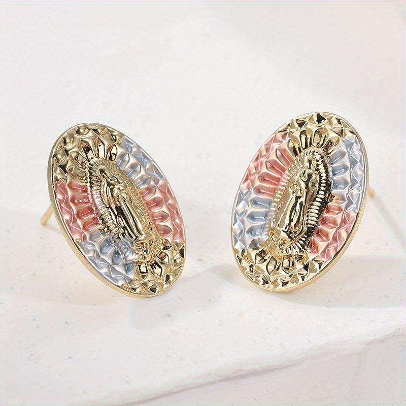 Vintage Three Colors Plated Hand Carved Copper Material Stud Earrings for Women Exquisite Banquet Daily Versatile Jewelry Crafts Multicolour
Vintage Three Colors Plated Hand Carved Copper Material Stud Earrings for Women Exquisite Banquet Daily Versatile Jewelry Crafts Multicolour