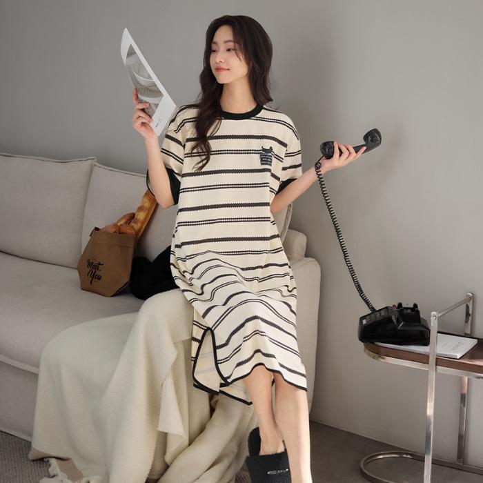 2026 Stylish Women s Summer Pajamas: Stretch Fabric, Short Sleeve Cute Nightgown, Lapel Design XL (170)
2026 Stylish Women s Summer Pajamas: Stretch Fabric, Short Sleeve Cute Nightgown, Lapel Design XL (170)