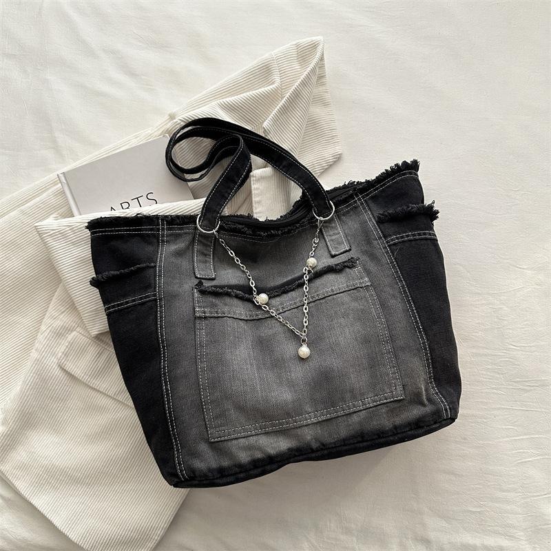 Gradual change denim tote bag versatile large capacity spring and summer new work simple commute shoulder bag large bag чёрный
Gradual change denim tote bag versatile large capacity spring and summer new work simple commute shoulder bag large bag чёрный