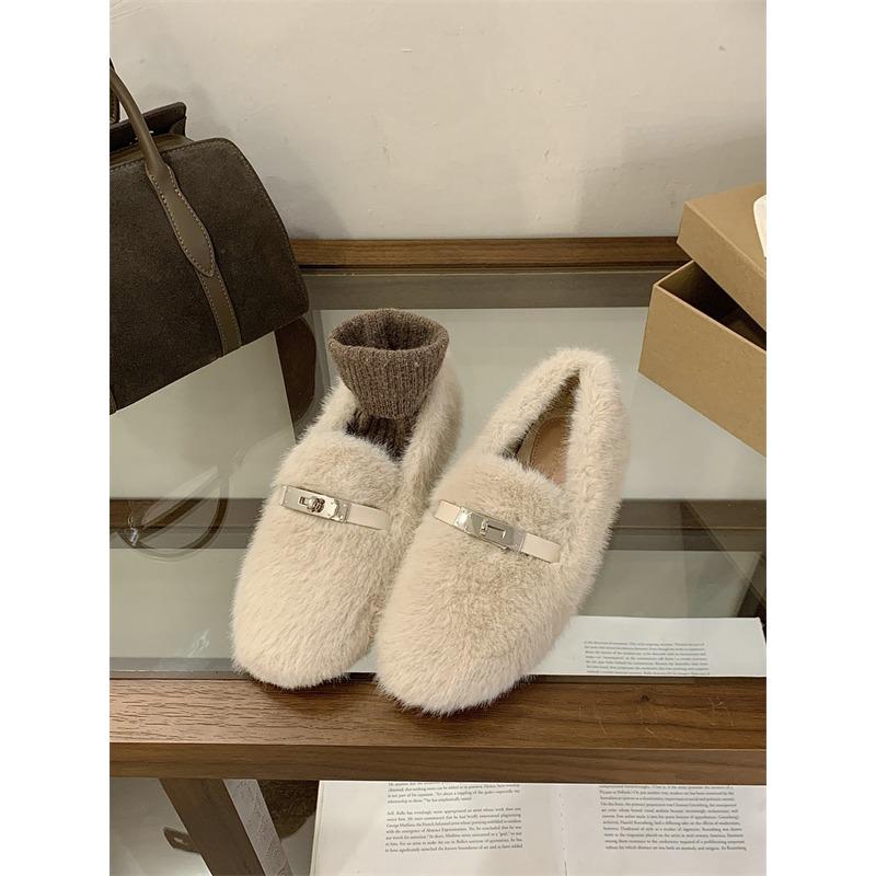 Inner heightened wool shoes women s winter metal buckle one foot is fashionable and comfortable, versatile plush warm women 39
Inner heightened wool shoes women s winter metal buckle one foot is fashionable and comfortable, versatile plush warm women 39