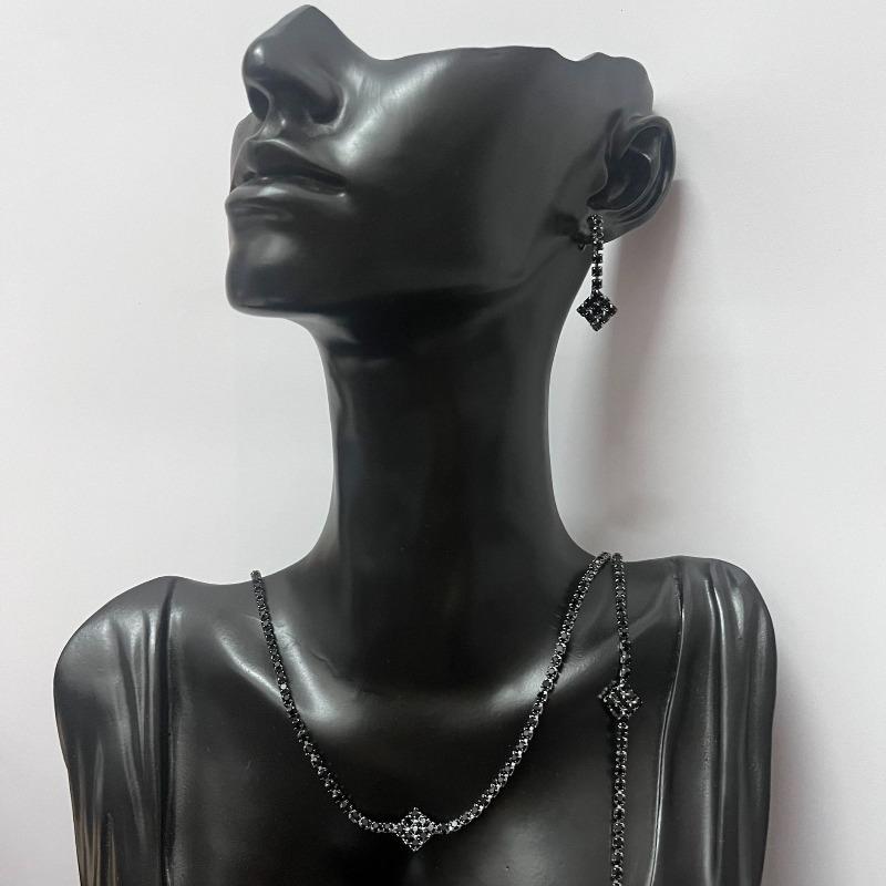 Bridal Zircon Jewelry Set Earrings Bracelet Necklace Three-Piece E-Commerce Accessories чорний
Bridal Zircon Jewelry Set Earrings Bracelet Necklace Three-Piece E-Commerce Accessories чорний