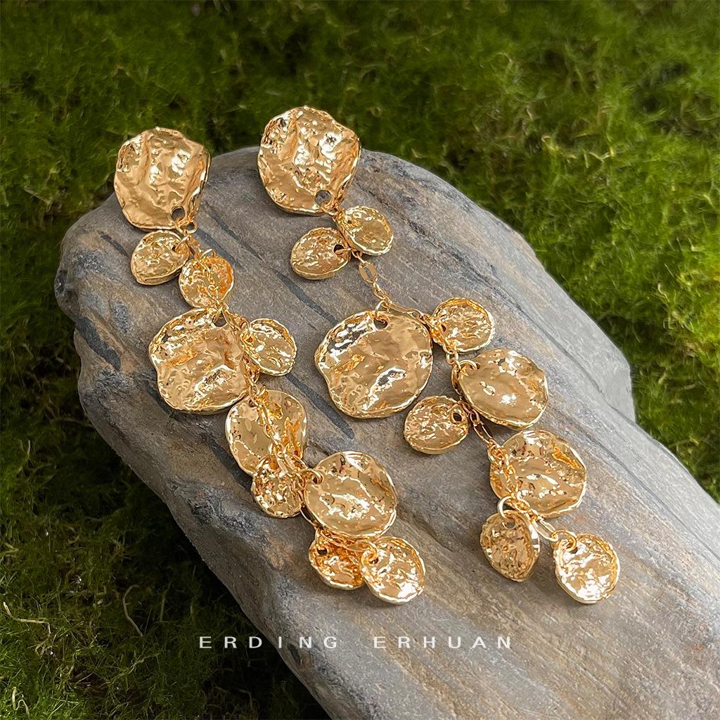 High-quality, rich family thousand gold-plated god gold long fringed earrings exaggerated atmospheric earrings
High-quality, rich family thousand gold-plated god gold long fringed earrings exaggerated atmospheric earrings