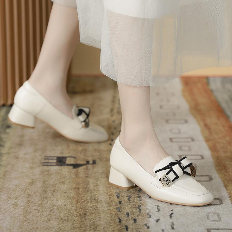 Square Head Bow Women S Loafers Shoes Pumps Genuine Leather Retro All-Match White Fashion Designer Zapatos De Mujer 
Square Head Bow Women S Loafers Shoes Pumps Genuine Leather Retro All-Match White Fashion Designer Zapatos De Mujer