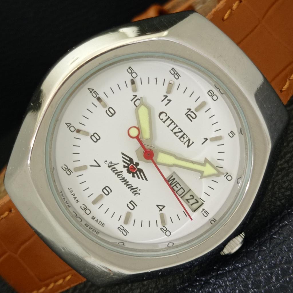 AUTOMATIC VINTAGE CITIZEN 8200 JAPAN MENS WHITE COLOR DIAL WATCH a500306-2 R151b-a500306
AUTOMATIC VINTAGE CITIZEN 8200 JAPAN MENS WHITE COLOR DIAL WATCH a500306-2 R151b-a500306