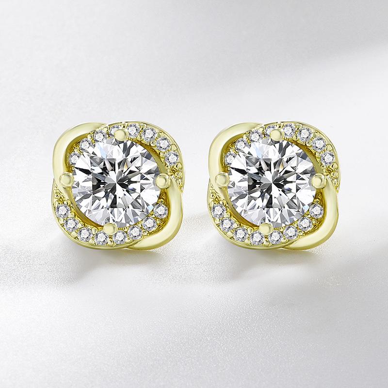 Гарячі розпродажі сережок-пусетів з діамантами у формі чотирилистої конюшини для жінок - Європейський та американський стиль
Гарячі розпродажі сережок-пусетів з діамантами у формі чотирилистої конюшини для жінок - Європейський та американський стиль