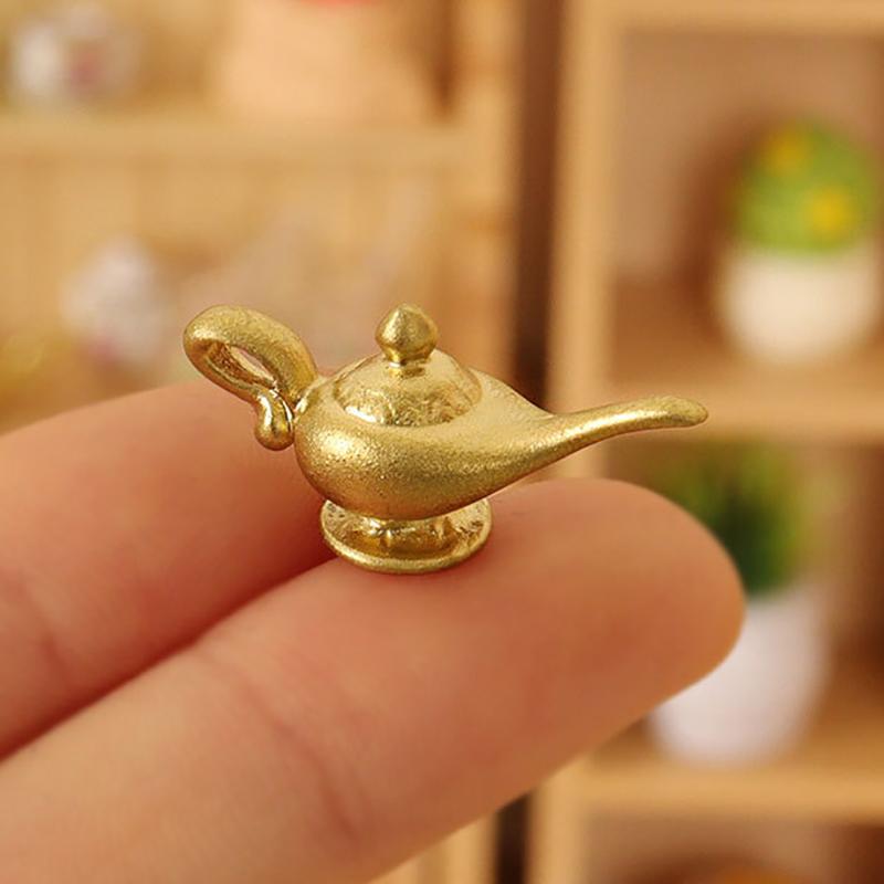 1pc Doll House Simulation Mini Home Scene Small Teapot Model Accessories Model Ornaments Kitchen Furniture Teapot
1pc Doll House Simulation Mini Home Scene Small Teapot Model Accessories Model Ornaments Kitchen Furniture Teapot