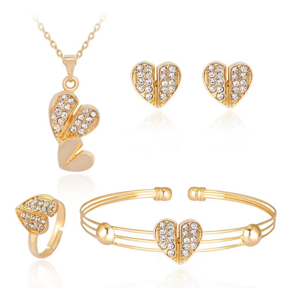 New European & American Style Alloy Necklace Set - Inlaid Diamond Heart Necklace & Earrings (4-Piece Set)
New European & American Style Alloy Necklace Set - Inlaid Diamond Heart Necklace & Earrings (4-Piece Set)