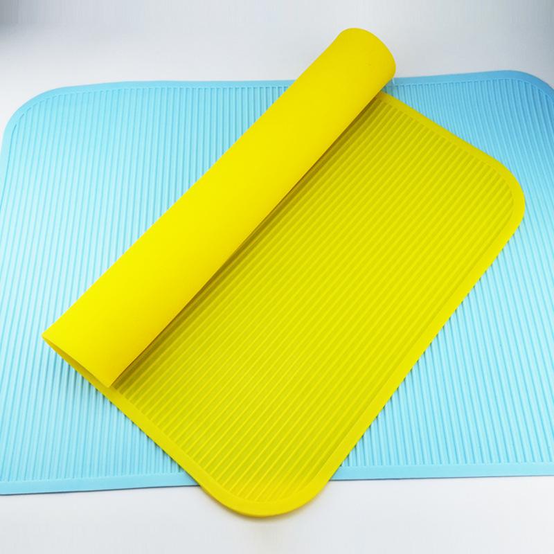 Pet Beauty Table Anti-slip Mat Silicone Waterproof Mat Cat Shearing Beauty Table Accessories Competition Beauty Table Mat
Pet Beauty Table Anti-slip Mat Silicone Waterproof Mat Cat Shearing Beauty Table Accessories Competition Beauty Table Mat