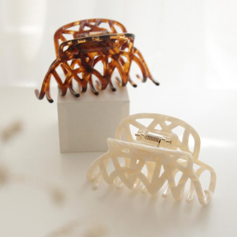 J.Lauren Provence Line Half Up Hair Clip Bh0739 beige
J.Lauren Provence Line Half Up Hair Clip Bh0739 beige