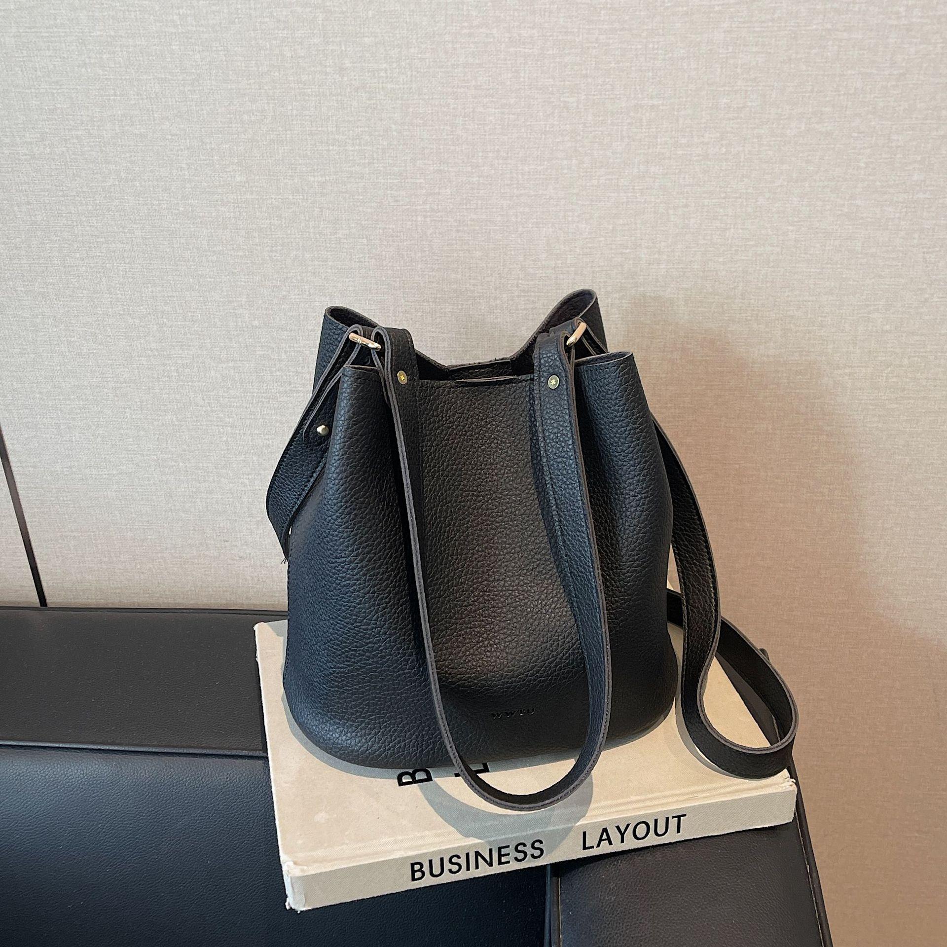 2025 Французская Ретро Большая Вместимость Женская Стильная Сумка Через Плечо для Поездок и Сумка-Тоут Мать-Ребенок чёрный