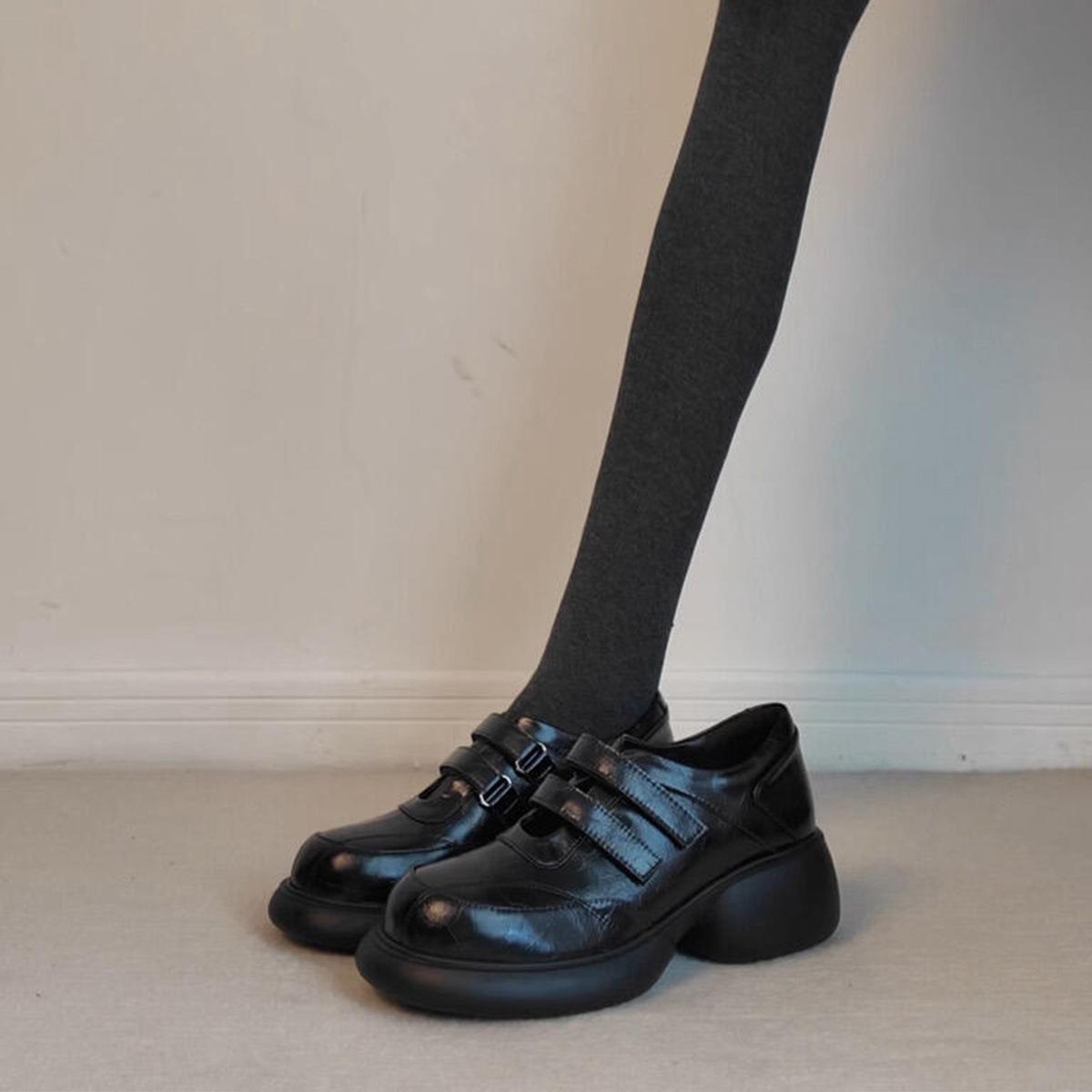 Sheepskin version~ retro leather black thick heel loafers femininity round head comfortable versatile platform commuter shoes 34
Sheepskin version~ retro leather black thick heel loafers femininity round head comfortable versatile platform commuter shoes 34