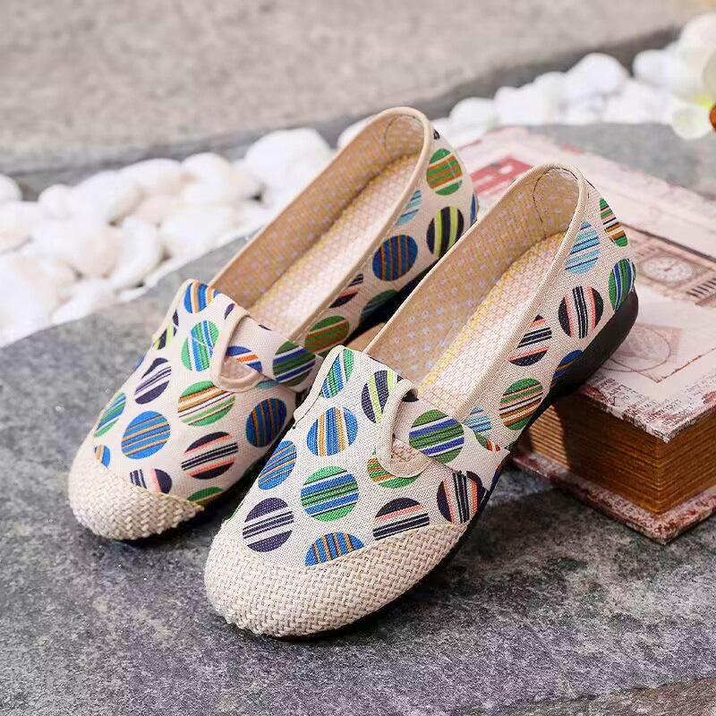 Spring and autumn cloth shoes, new women s canvas shoes, non-slip soft-soled single shoes, comfortable and versatile casual shoes 41
Spring and autumn cloth shoes, new women s canvas shoes, non-slip soft-soled single shoes, comfortable and versatile casual shoes 41