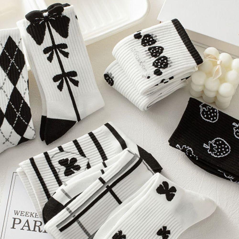 Strawberry Mid-tube Socks Black and White Korean Style Socks Long Tube Cotton Socks Winter style F
Strawberry Mid-tube Socks Black and White Korean Style Socks Long Tube Cotton Socks Winter style F