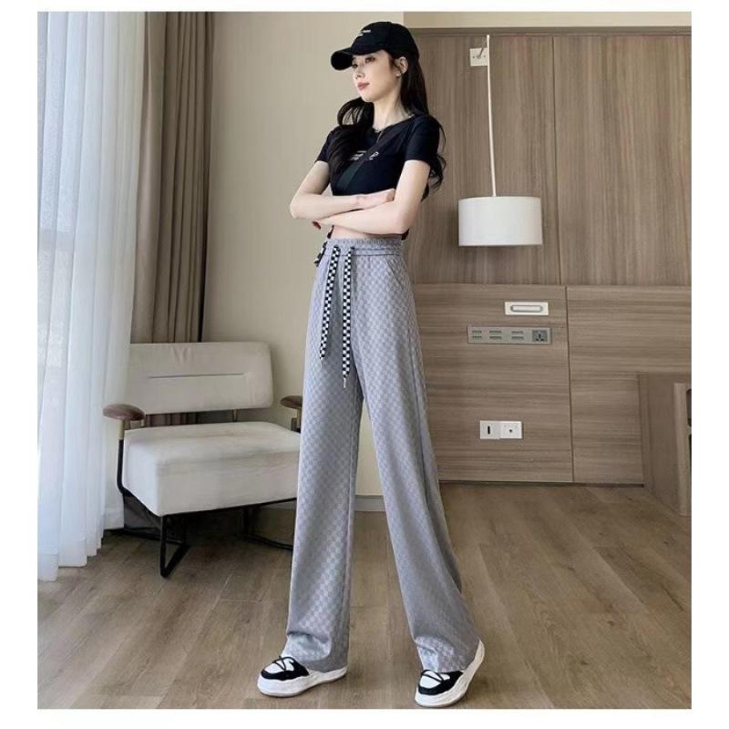 Женские брюки палаццо из ледяного шелка на лето, тонкие, с высокой посадкой, драпирующиеся, прямые, свободные, повседневные, маленькие летние клетчатые брюки 2XL серый
Женские брюки палаццо из ледяного шелка на лето, тонкие, с высокой посадкой, драпирующиеся, прямые, свободные, повседневные, маленькие летние клетчатые брюки 2XL серый