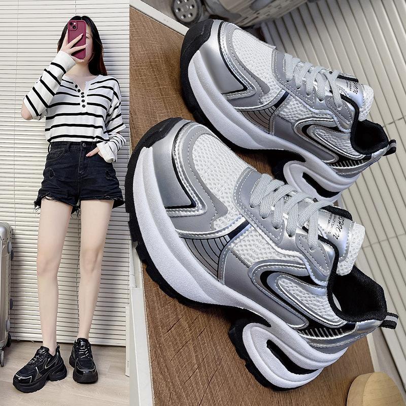 Zhao Ruth, the same dad shoes for women in the spring of 2025, height increase, color matching, platform-soled casual sports shoes, versatile and com 40 білий
Zhao Ruth, the same dad shoes for women in the spring of 2025, height increase, color matching, platform-soled casual sports shoes, versatile and com 40 білий