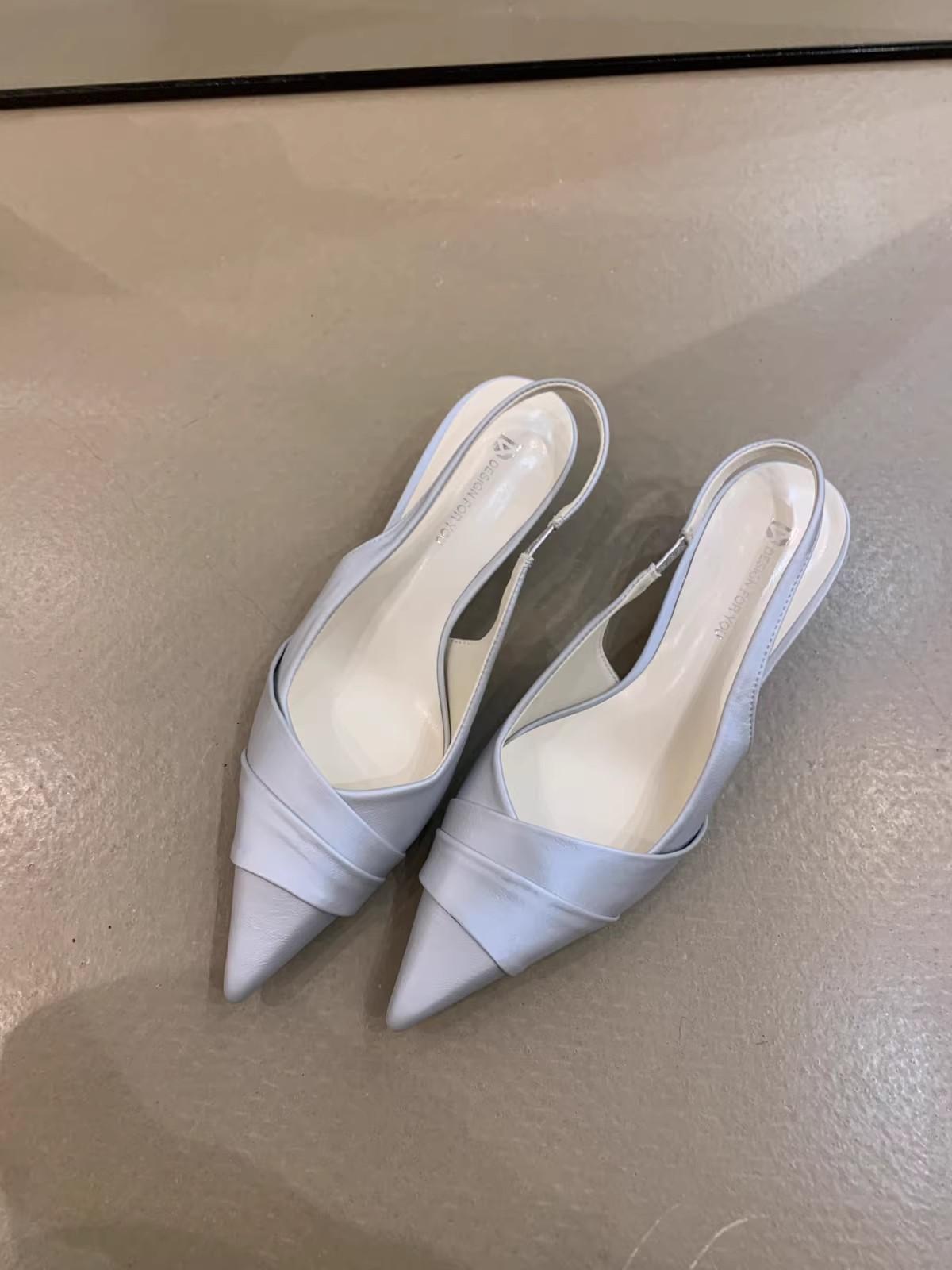 Pointed High Heels Satin Silver Bag Head Sandals Fairy Shoes Spring And Summer Temperament Socialite Single Shoes 39
Pointed High Heels Satin Silver Bag Head Sandals Fairy Shoes Spring And Summer Temperament Socialite Single Shoes 39
