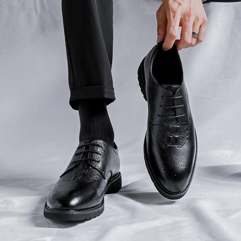 British pointed leather shoes men s business dress trend leather crocodile pattern casual groom wedding shoes 66783-R 44 чорний
British pointed leather shoes men s business dress trend leather crocodile pattern casual groom wedding shoes 66783-R 44 чорний