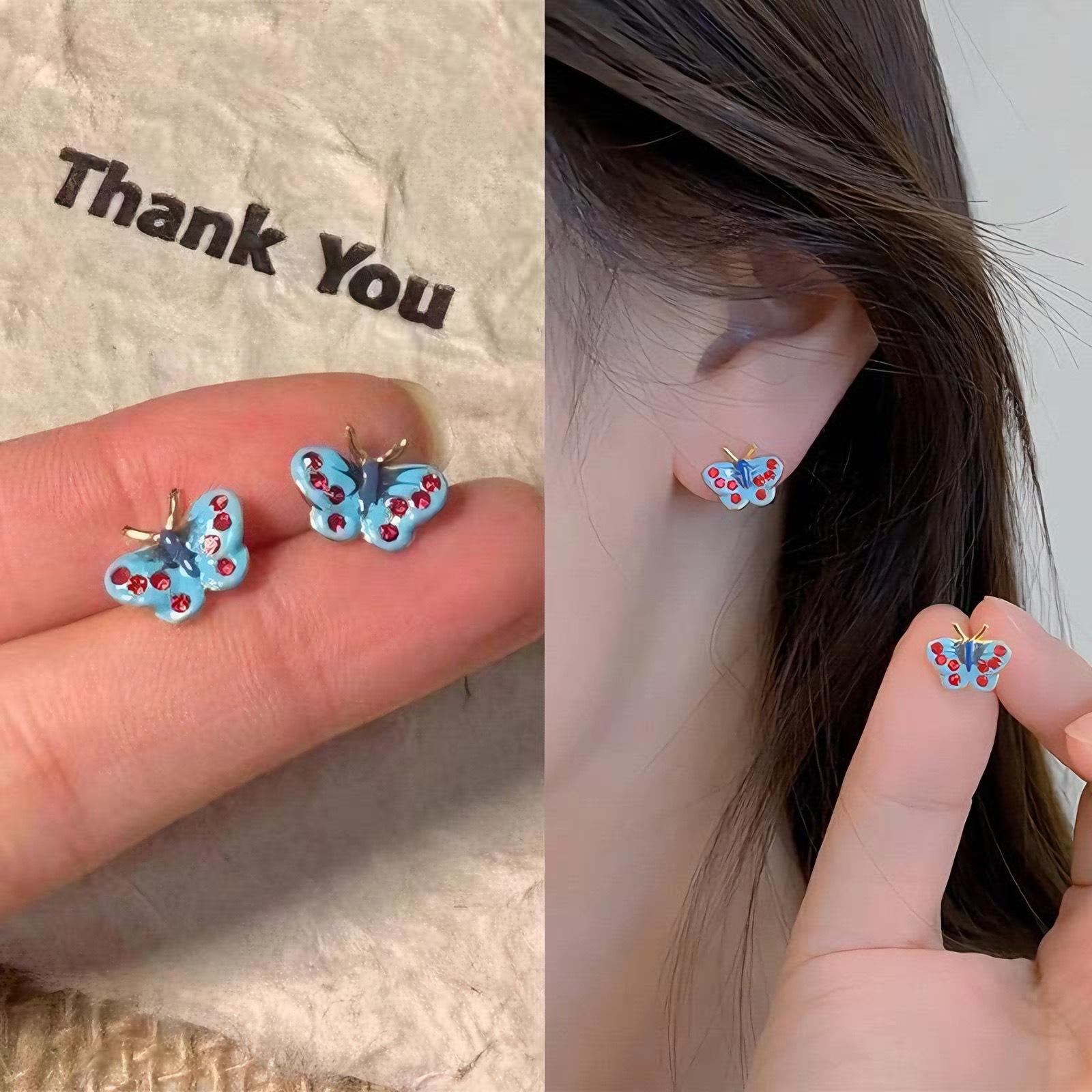 Small, exquisite and cute, colorful butterfly earrings, girls new popular temperament, fashionable personality, niche design earrings синій
Small, exquisite and cute, colorful butterfly earrings, girls new popular temperament, fashionable personality, niche design earrings синій