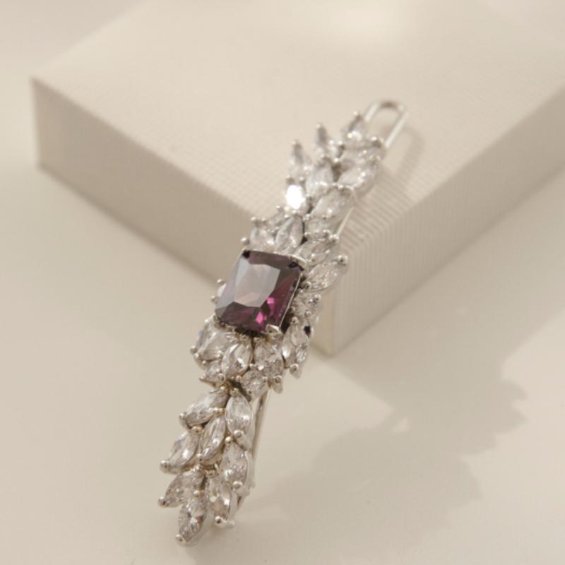 J.Lauren Purple Zirconia Cubic Luxury Hair Pin H0822 single type
J.Lauren Purple Zirconia Cubic Luxury Hair Pin H0822 single type