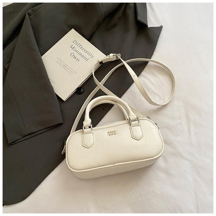 2025 новая сумка-подушка женская модная универсальная сумочка для работы, маленькая сумка для поездок, высококачественная текстура, сумка-мессенджер
2025 новая сумка-подушка женская модная универсальная сумочка для работы, маленькая сумка для поездок, высококачественная текстура, сумка-мессенджер